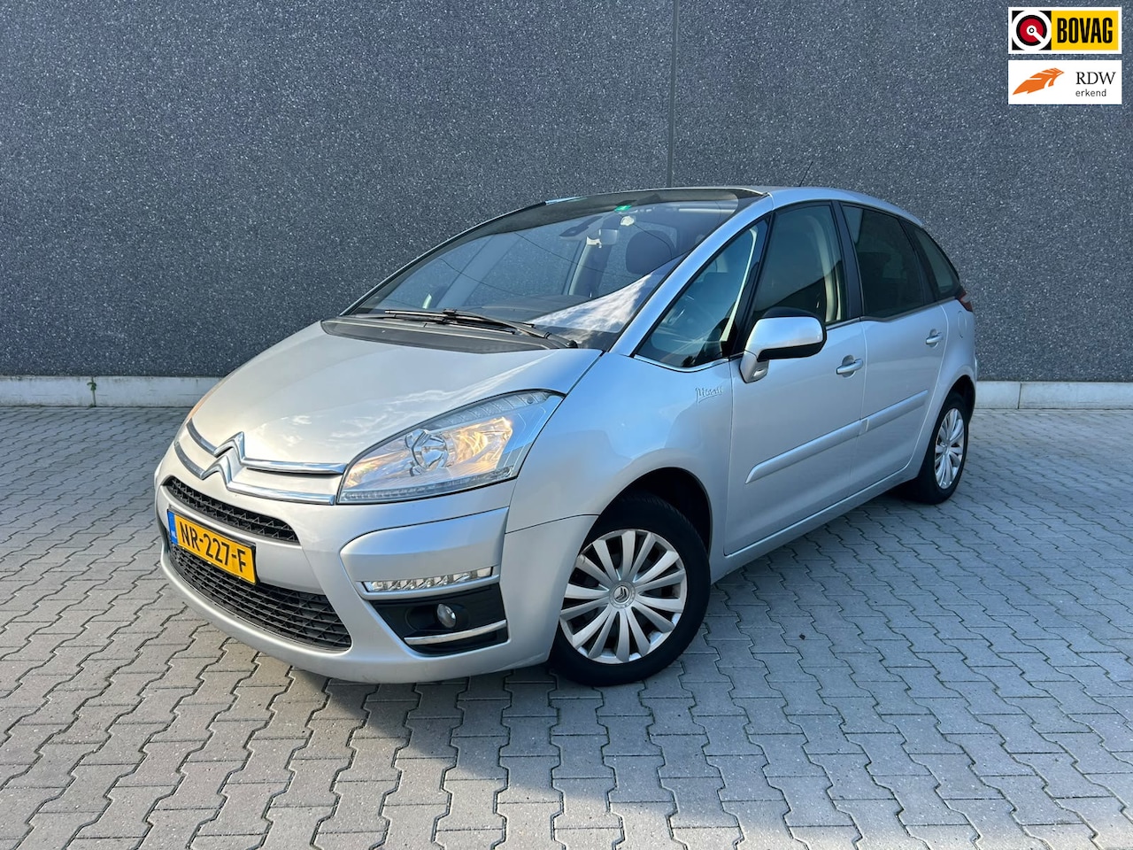 Citroën C4 Picasso - 1.6 VTi Tendance | NAVI | BLUETOOTH | CC | PDC | APK T/M 20-10-2027 | AFLEVERBEURT | COMPL - AutoWereld.nl