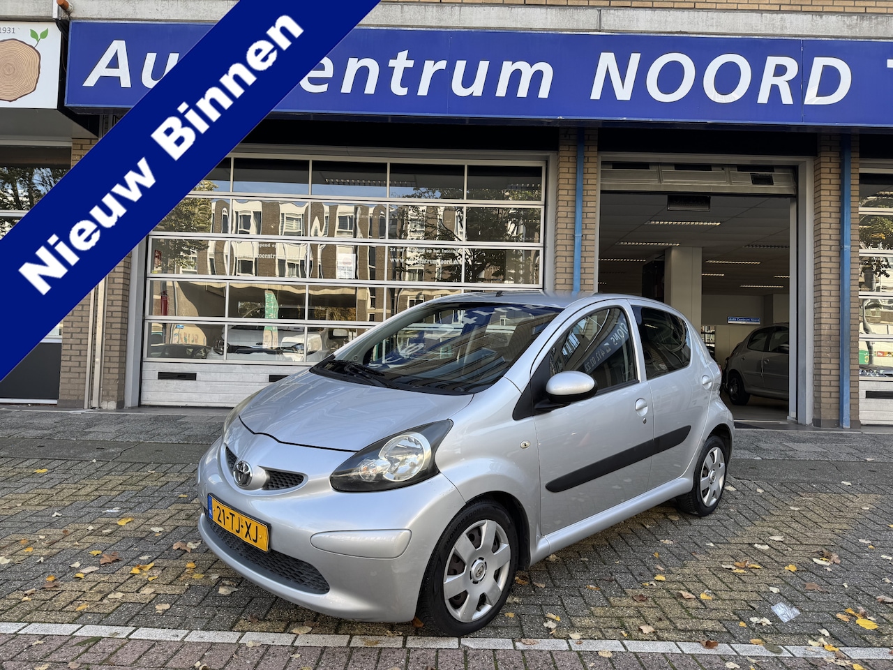 Toyota Aygo - 1.0-12V + NAP | Elektrische ramen | centrale vergrendeling met afstandsbediening | Radio c - AutoWereld.nl