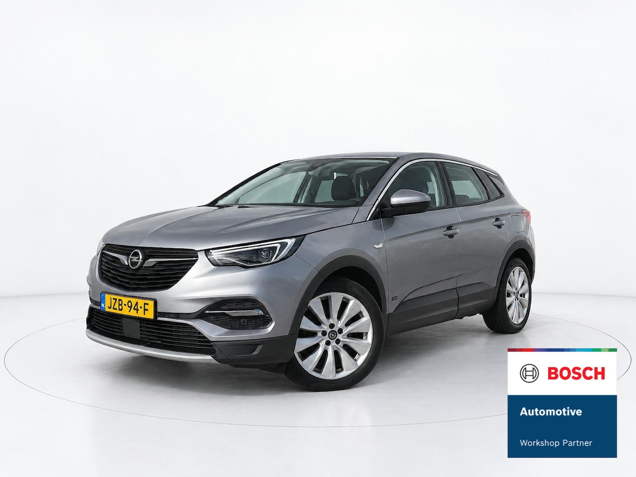 Opel Grandland X - 1.6 Turbo Hybrid4 Innovation SOH 95% - AutoWereld.nl