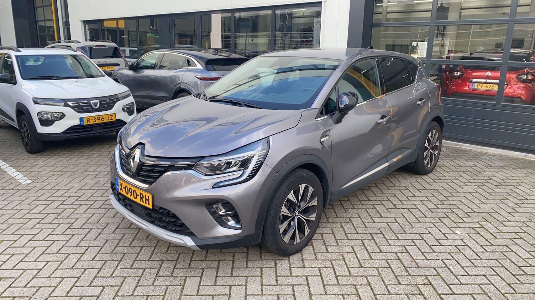 Renault Captur - 1.6 E-Tech full hybrid 145 techno - AutoWereld.nl
