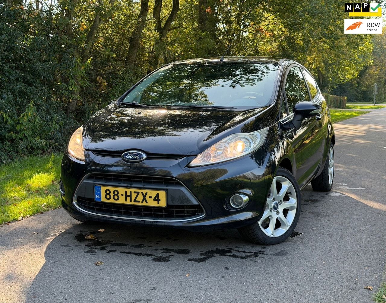 Ford Fiesta - 1.4 Titanium | Airco + APK Nu € 2.450,- !!! - AutoWereld.nl