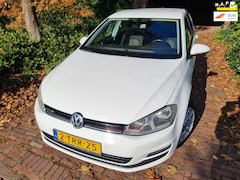 Volkswagen Golf - 1.6 TDI Highline BMT 5-Drs Navi/Park Assist