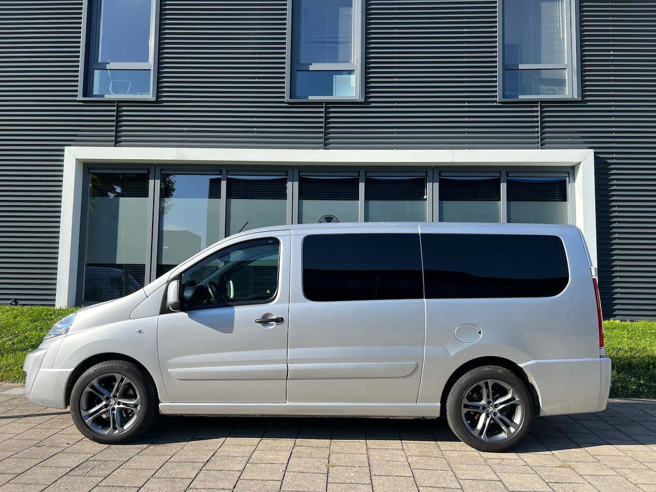 Peugeot Expert - 229 2.0 HDI L2H1 Profit+ Navteq 2 Div. upgrades - AutoWereld.nl
