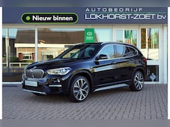BMW X1 - sDrive20i Orange Edition II | Panorama | Trekhaak | ACC | Leer | H/K