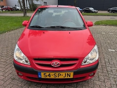 Hyundai Getz - 1.4i First Edition 5-DRS AIRCO CARPLAY NAP