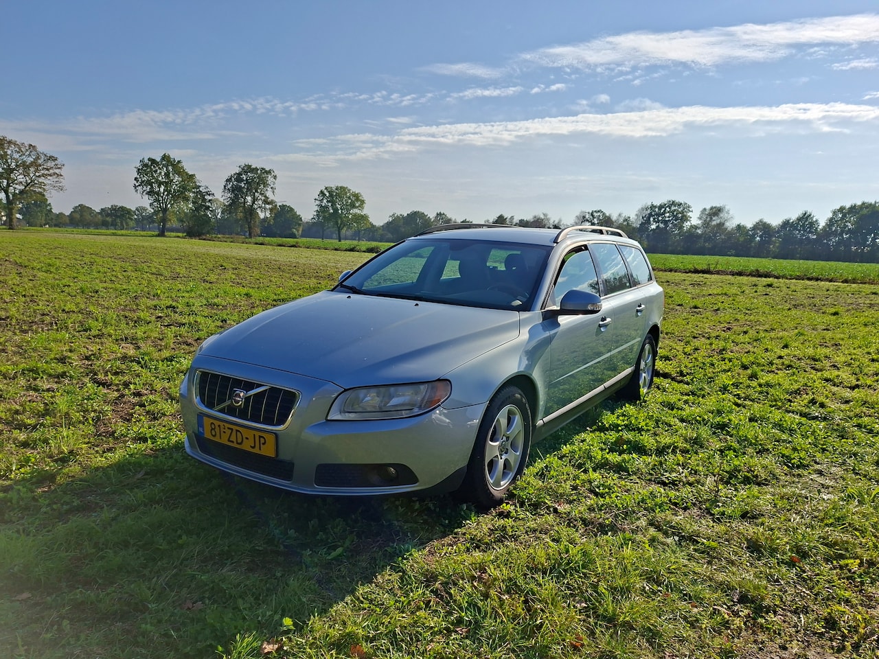 Volvo V70 - 2.0 Kinetic Trekhaak, automatische airco, enz. - AutoWereld.nl