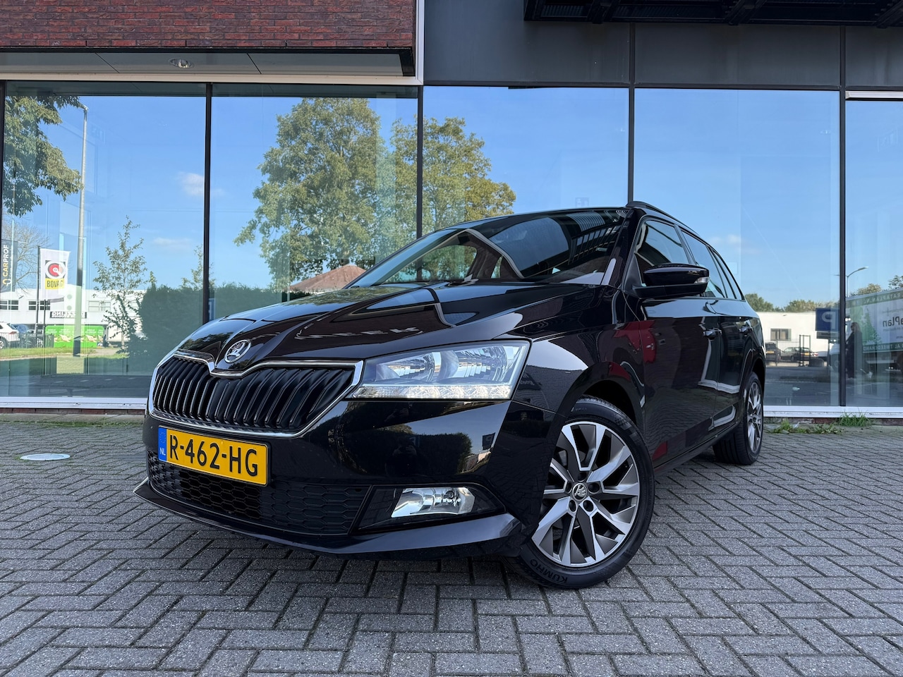 Skoda Fabia Combi - 1.0 TSI Business Edition - Climate - Navi - Parkeerhulp - Org.NL - AutoWereld.nl
