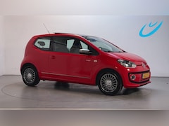Volkswagen Up! - 1.0 take up BlueMotion Panoramadak Stoelverwarming Parkeersensoren
