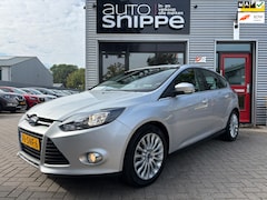 Ford Focus - 1.6 EcoBoost First Edition -CLIMA-CRUISECONTROL-VOORUITVERWARMING-STOELVERWARMING-LICHTMET