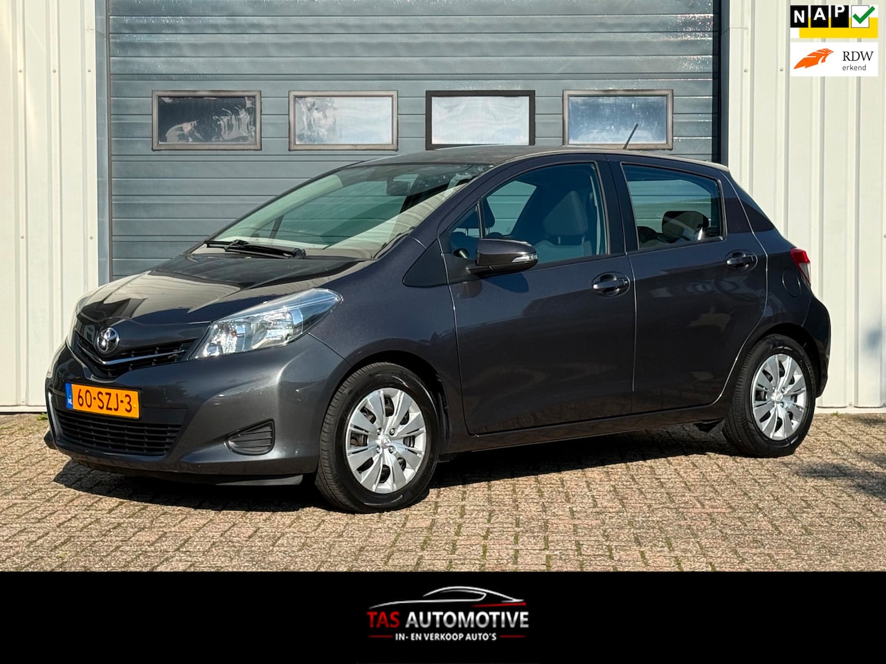 Toyota Yaris - 1.3 VVT-i Aspiration 2e EIG / AIRCO / CRUISE - AutoWereld.nl