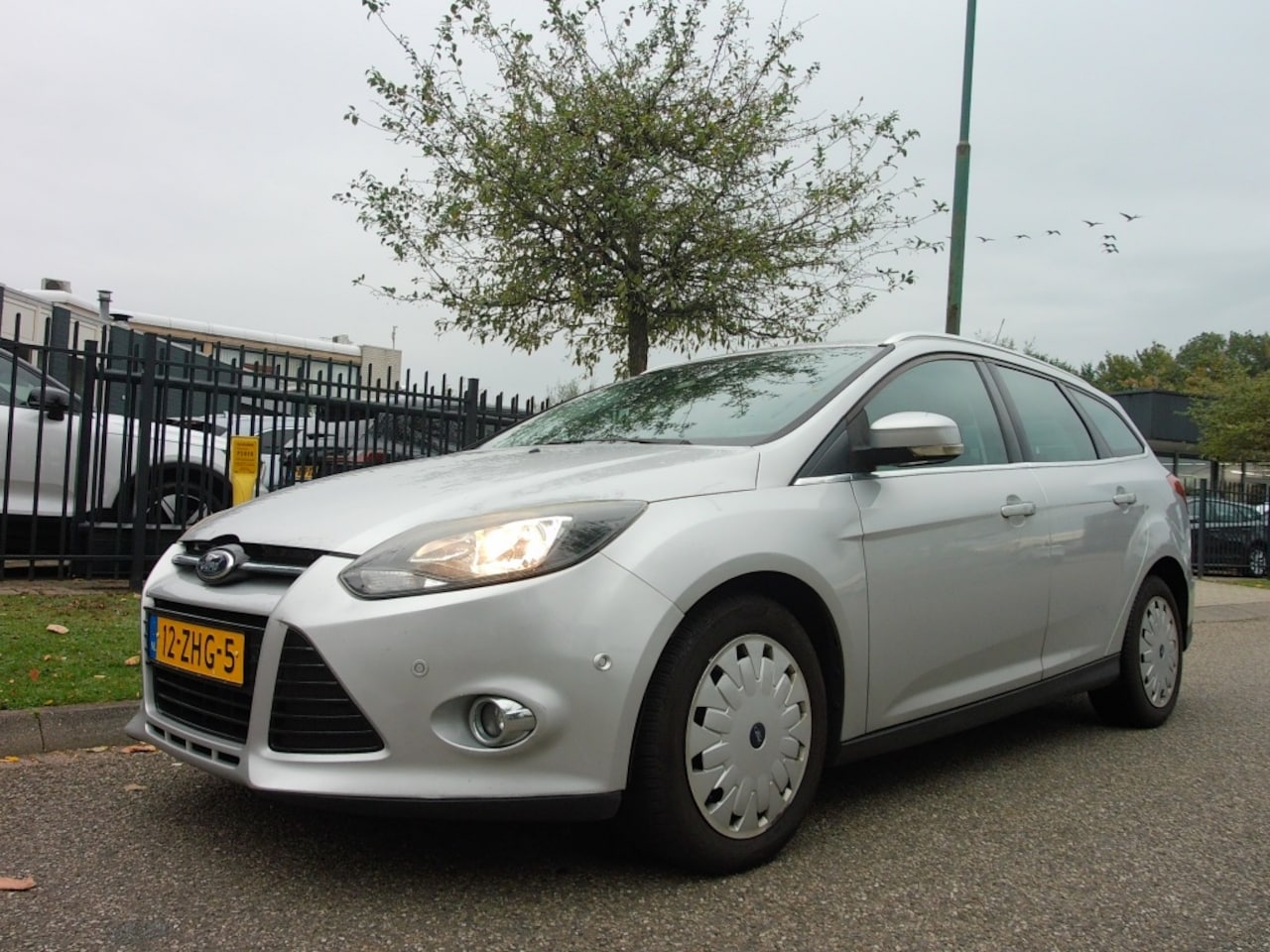 Ford Focus Wagon - 1.6 TDCi 105pk Titanium EXPORT PRIJS GOED ONDERHOUDEN - AutoWereld.nl