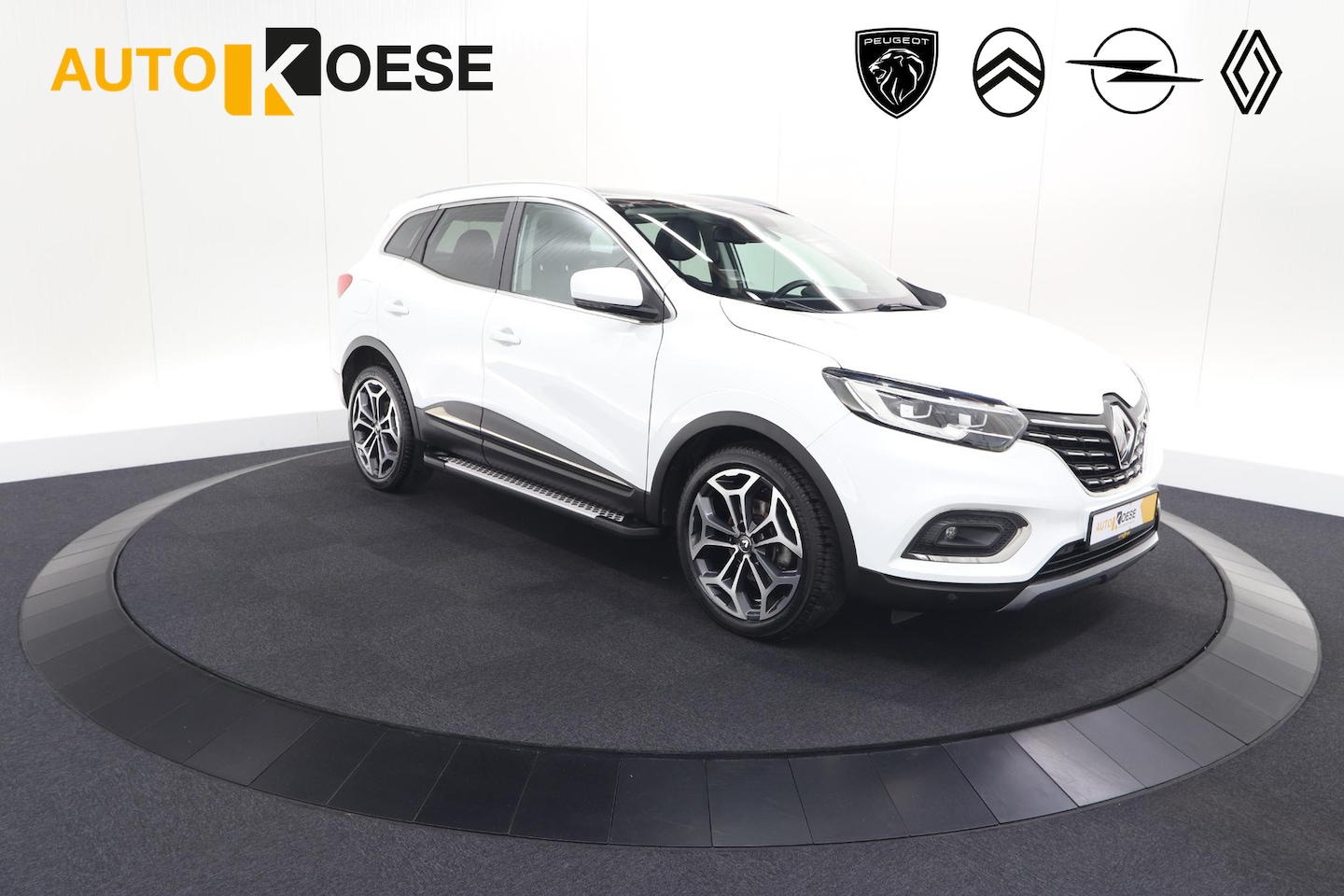 Renault Kadjar - TCe 140 EDC Bose | Trekhaak | Panoramadak | Allseason Banden | Camera - AutoWereld.nl