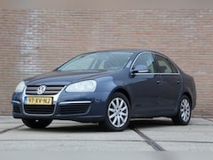 Volkswagen Jetta - 1.6 FSI Comfortline