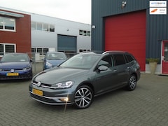 Volkswagen Golf Variant - 1.5 TSI Highline Business R, Trekhaak, Navi, Cruise