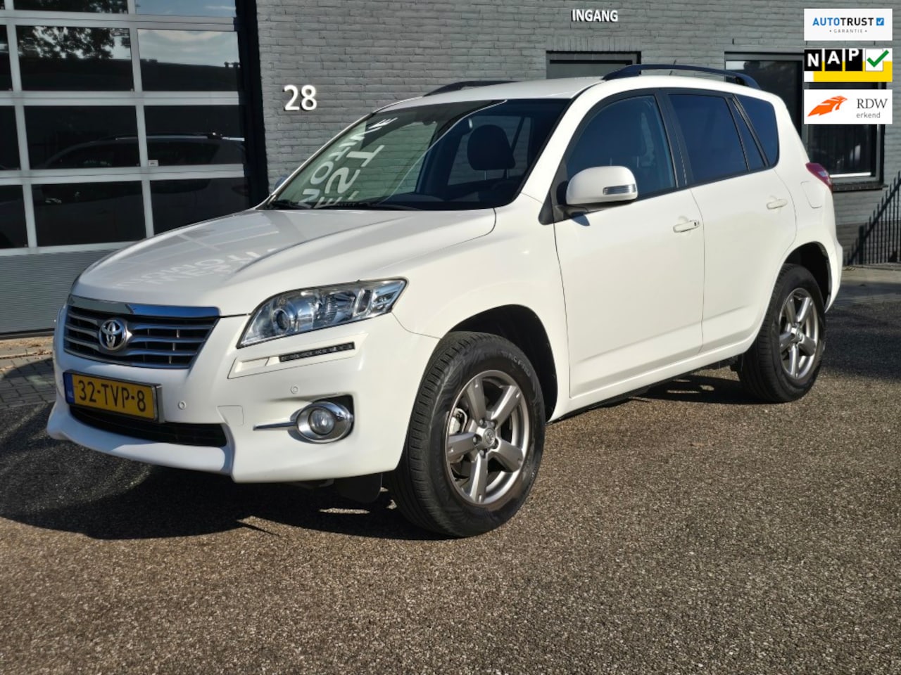 Toyota RAV4 - 2.0 VVTi X-Style 2WD MOOIE AUTO VEEL EXTRA'S - AutoWereld.nl
