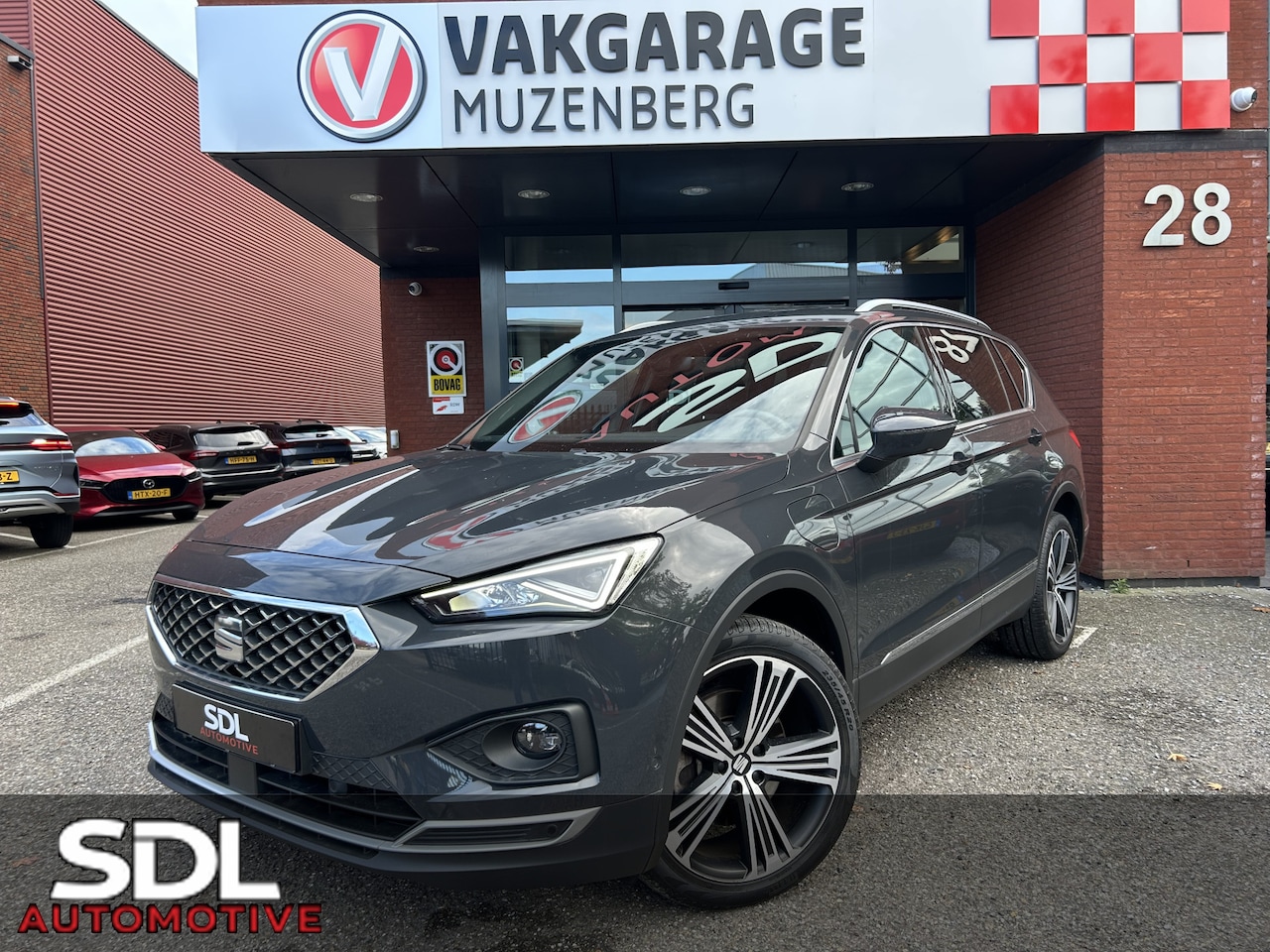 SEAT Tarraco - 1.4 TSI e-Hybrid PHEV Xcellence // FULL LED // KEYLESS // ADAPTIVE CRUISE // CAMERA // NAV - AutoWereld.nl
