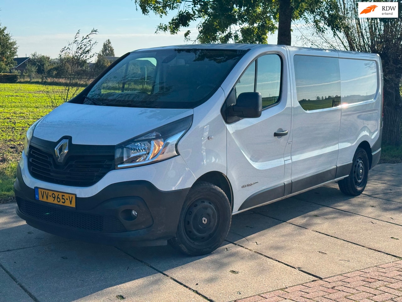 Renault Trafic - 1.6 dCi T29 L2H1 DC 120PK CAMERA|PDC|CRUISE|AIRCO|TREKHAAK - AutoWereld.nl