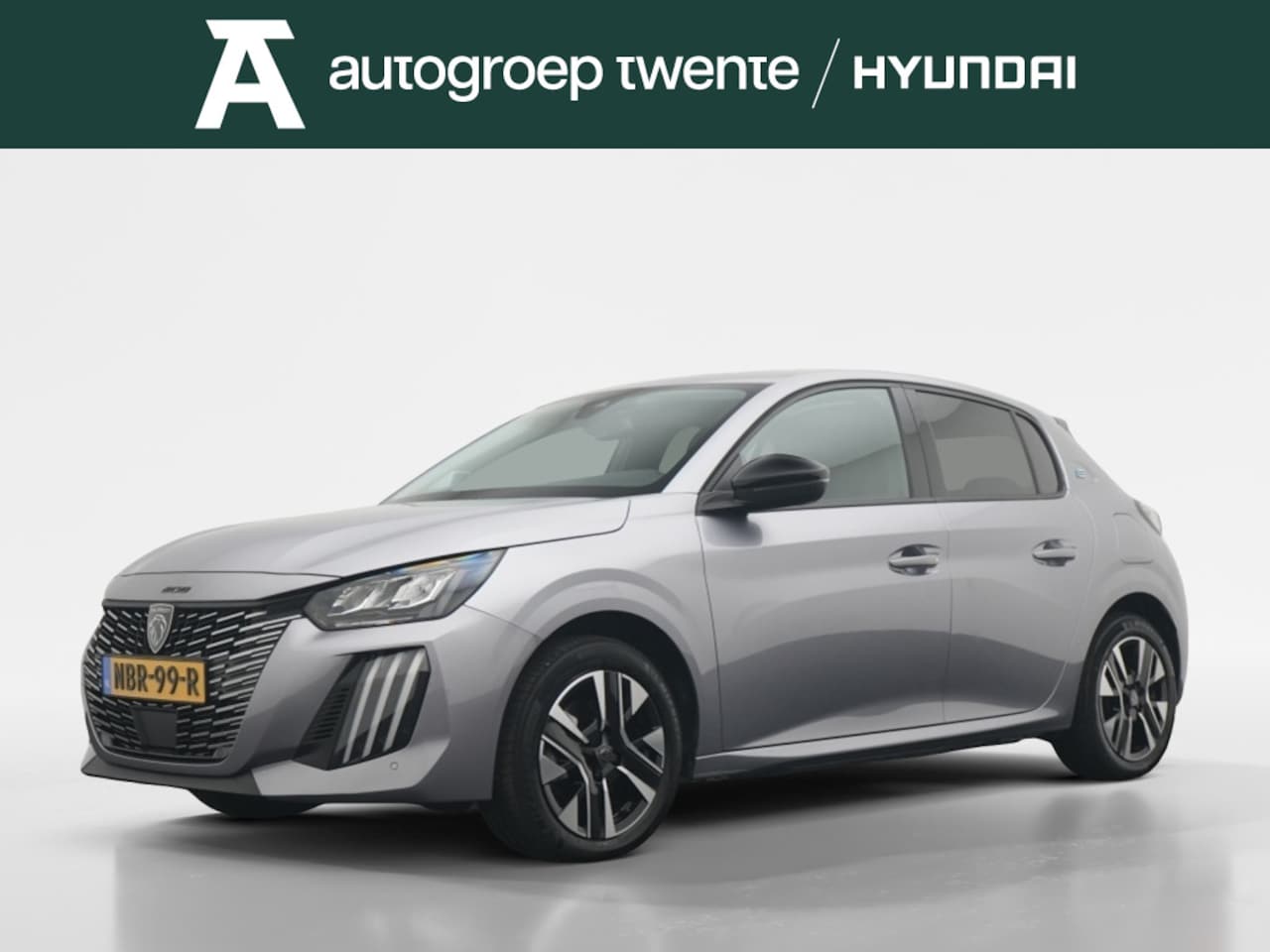 Peugeot e-208 - Allure 51 kWh | Carplay | Private lease 489,- p.m. | - AutoWereld.nl