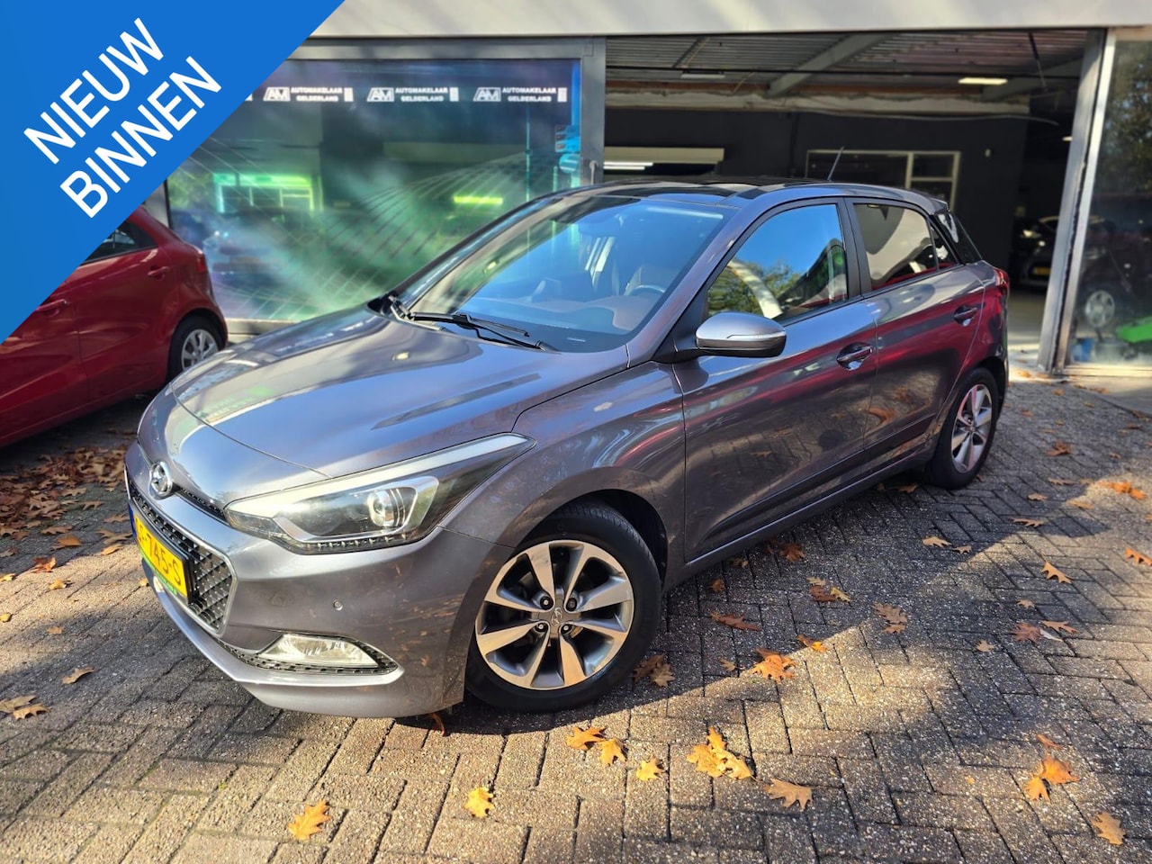 Hyundai i20 - 1.2 HP i-Motion Premium | 2E EIGENAAR | PANO DAK | 3/6 OF 12 MND GARANTIE | AIRCO | CRUISE - AutoWereld.nl