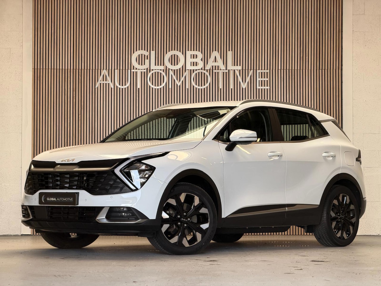 Kia Sportage - 1.6 T-GDi Plug-in Hybrid AWD DynamicLine 1.6 T-GDi Plug-in Hybrid AWD DynamicLine - AutoWereld.nl