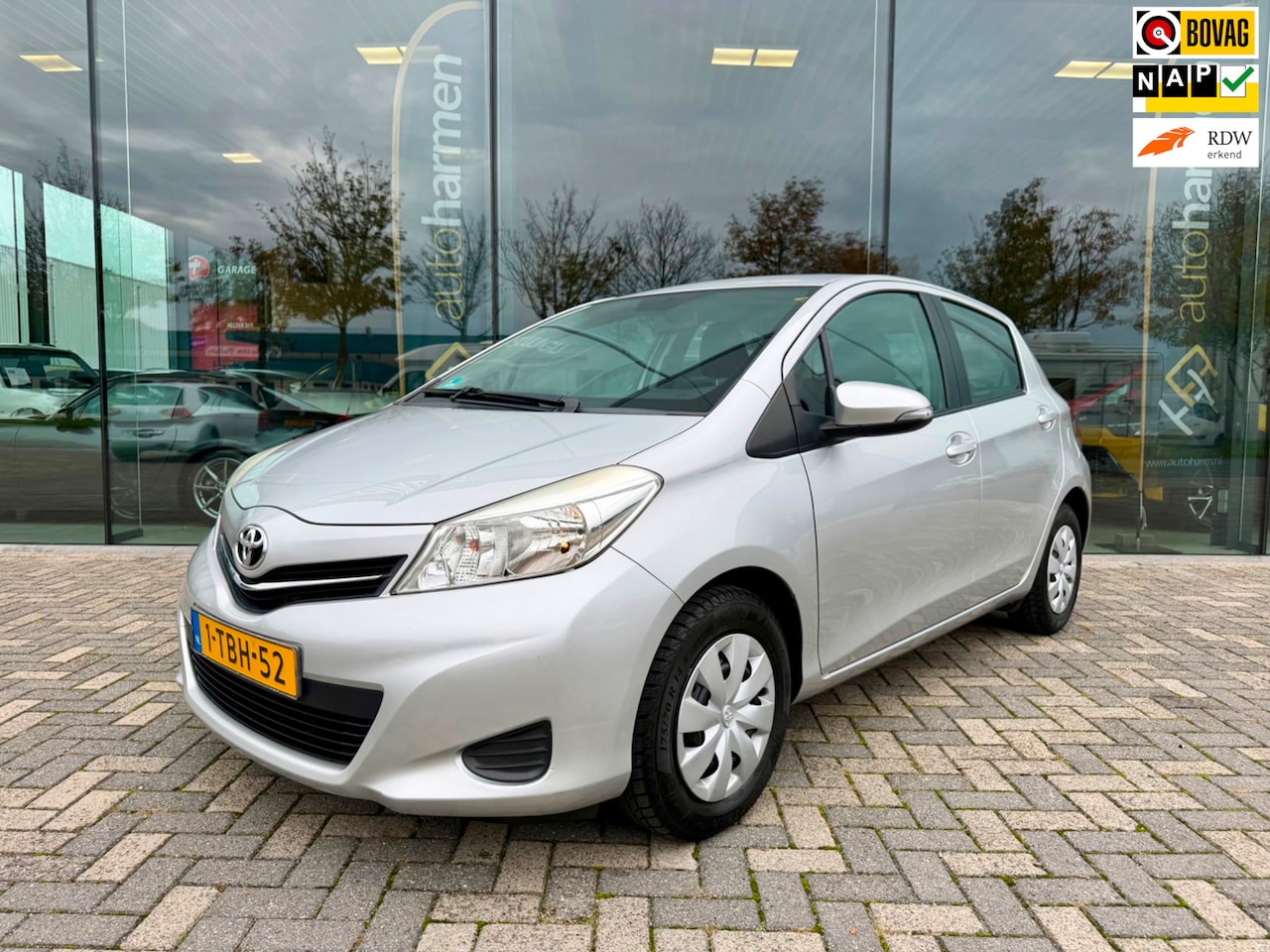 Toyota Yaris - 1.0 VVT-i Now 1.0 VVT-i Now, NAP, 1e eigenaar, 5-deurs, AIRCO - AutoWereld.nl