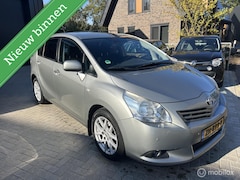 Toyota Verso - 1.8 VVT-i Business Titanium PDC Trekh Camera
