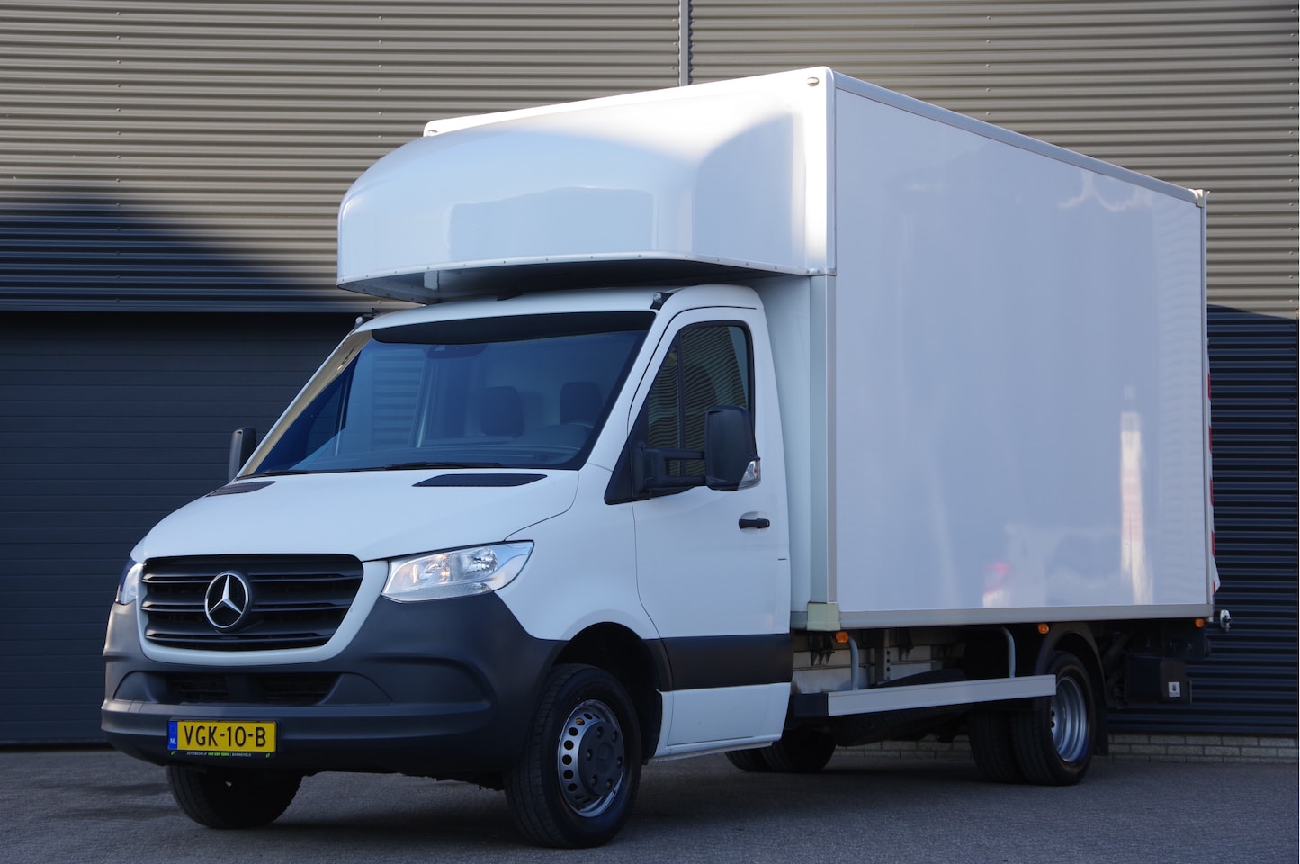 Mercedes-Benz Sprinter - 516 2.2 CDI N1! DUBBELLUCHT BAKWAGEN, LAADKLEP, ZIJDEUR, AUT. 3-ZITS, 3.5T TREKHAAK, CLIMA - AutoWereld.nl