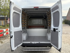 Fiat Ducato - 35 2.2 MultiJet 140PK E6 Automaat L2H2 ✓ 3-zits ✓ Navigatie