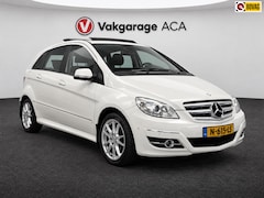 Mercedes-Benz B-klasse - 200 // PANORAMADAK // PDC VOOR&ACHTER // AIRCO // TREKHAAK // CRUISE //