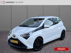 Toyota Aygo - 1.0 VVT-i x-play | Cruisec. | Camera | Airco | Carplay | Sportvelgen