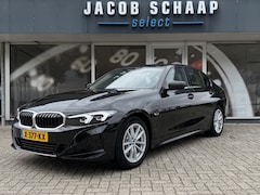BMW 3-serie - 320e PHEV / Camera / Leder / Carplay / Sensoren / Cruise /