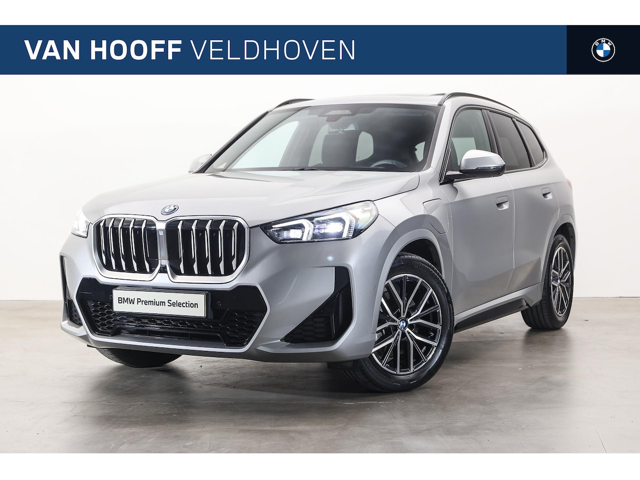 BMW X1 - xDrive25e M Sport Automaat / Panoramadak / Trekhaak / Sportstoelen / Head-Up / Comfort Acc - AutoWereld.nl