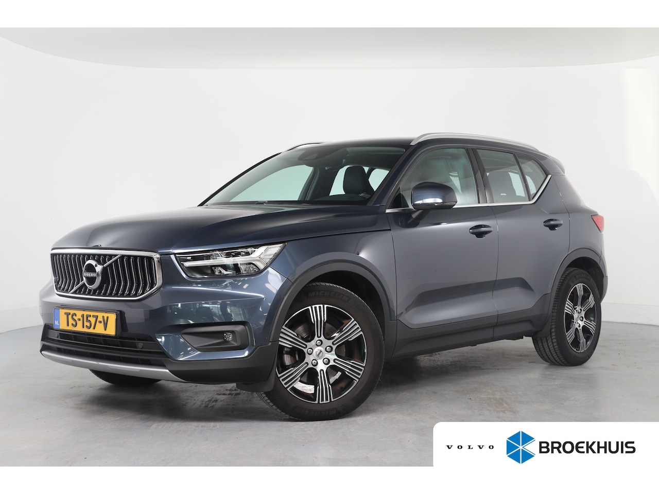 Volvo XC40 - 2.0 T4 Inscription | 1e Eigenaar! | LED | Leder | Camera | Navi | Stoelverwarming | Clima - AutoWereld.nl