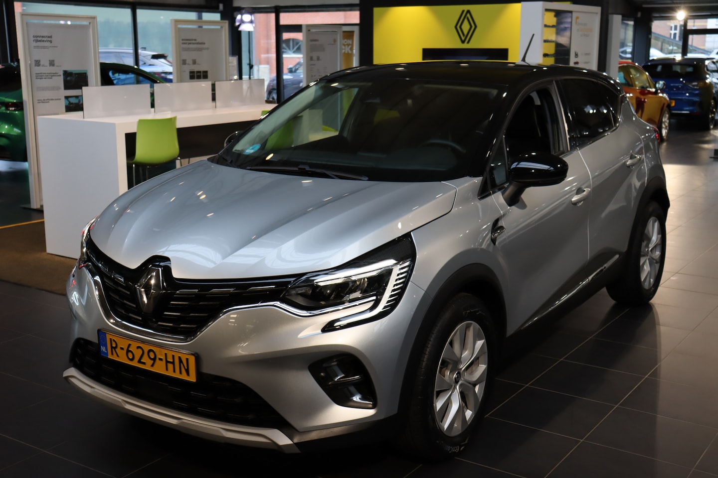 Renault Captur - TCe 90pk Intens - AutoWereld.nl