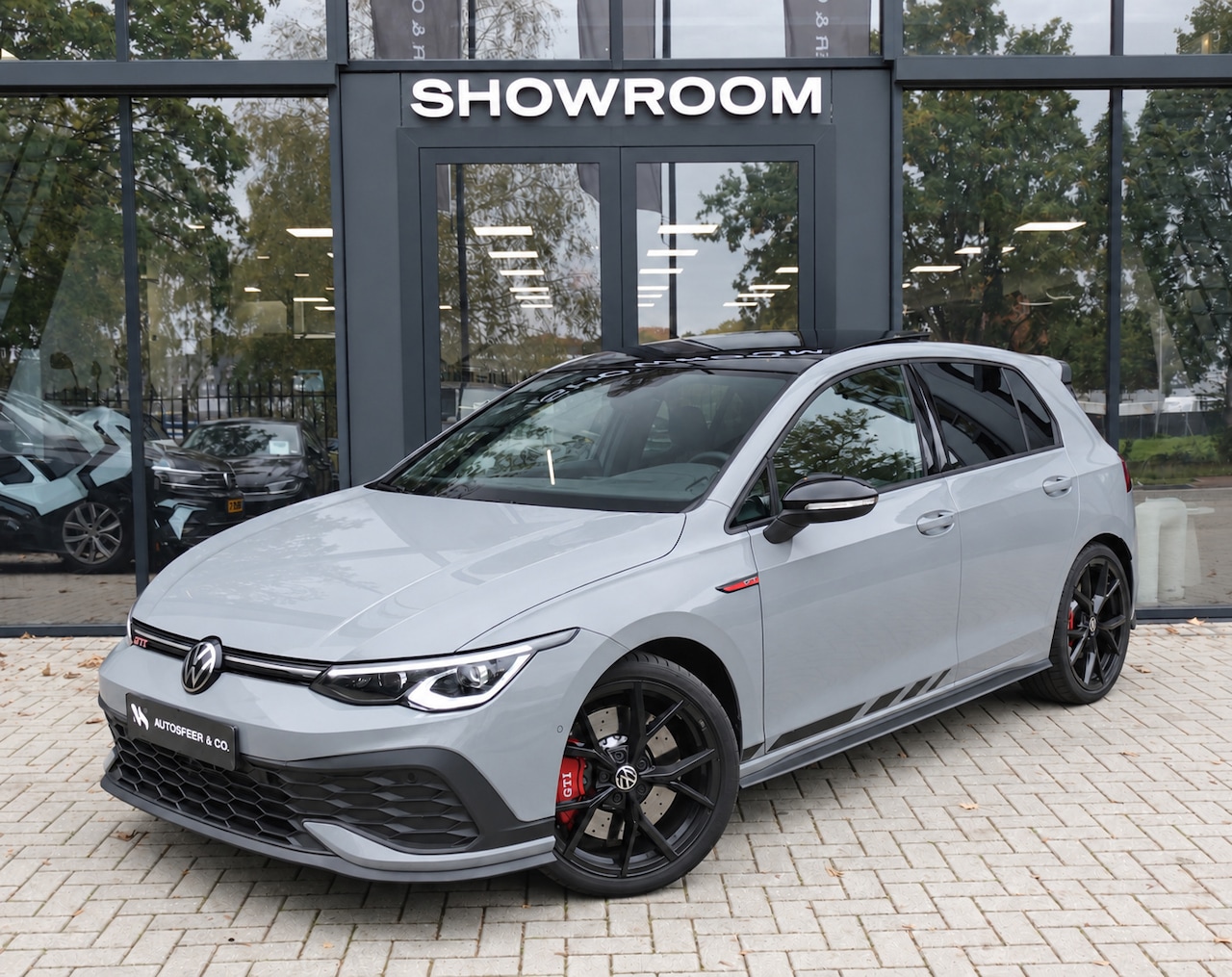 Volkswagen Golf - 2.0 TSI GTI PANO HARMAN IQ LIGHT VOL - AutoWereld.nl