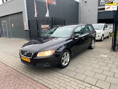 Volvo V70 - 2.4 D5 Momentum 2e Eigenaar Trekhaak Airco NAP APK