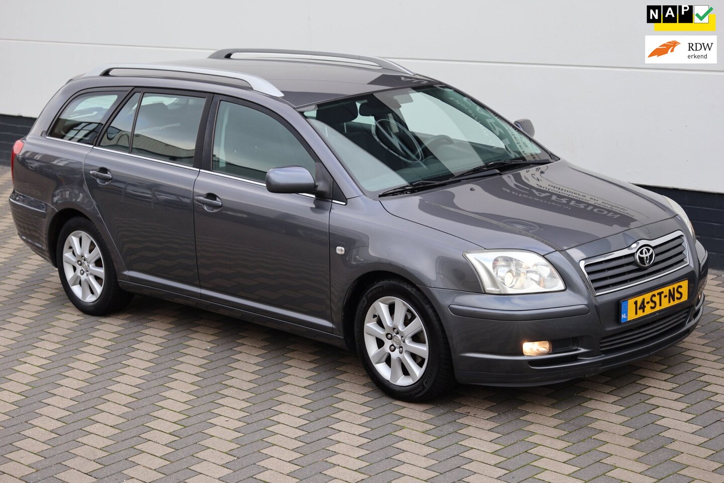 Toyota Avensis Wagon - 1.8 VVTi Linea Luna Trekhaak Airco NAP!! - AutoWereld.nl