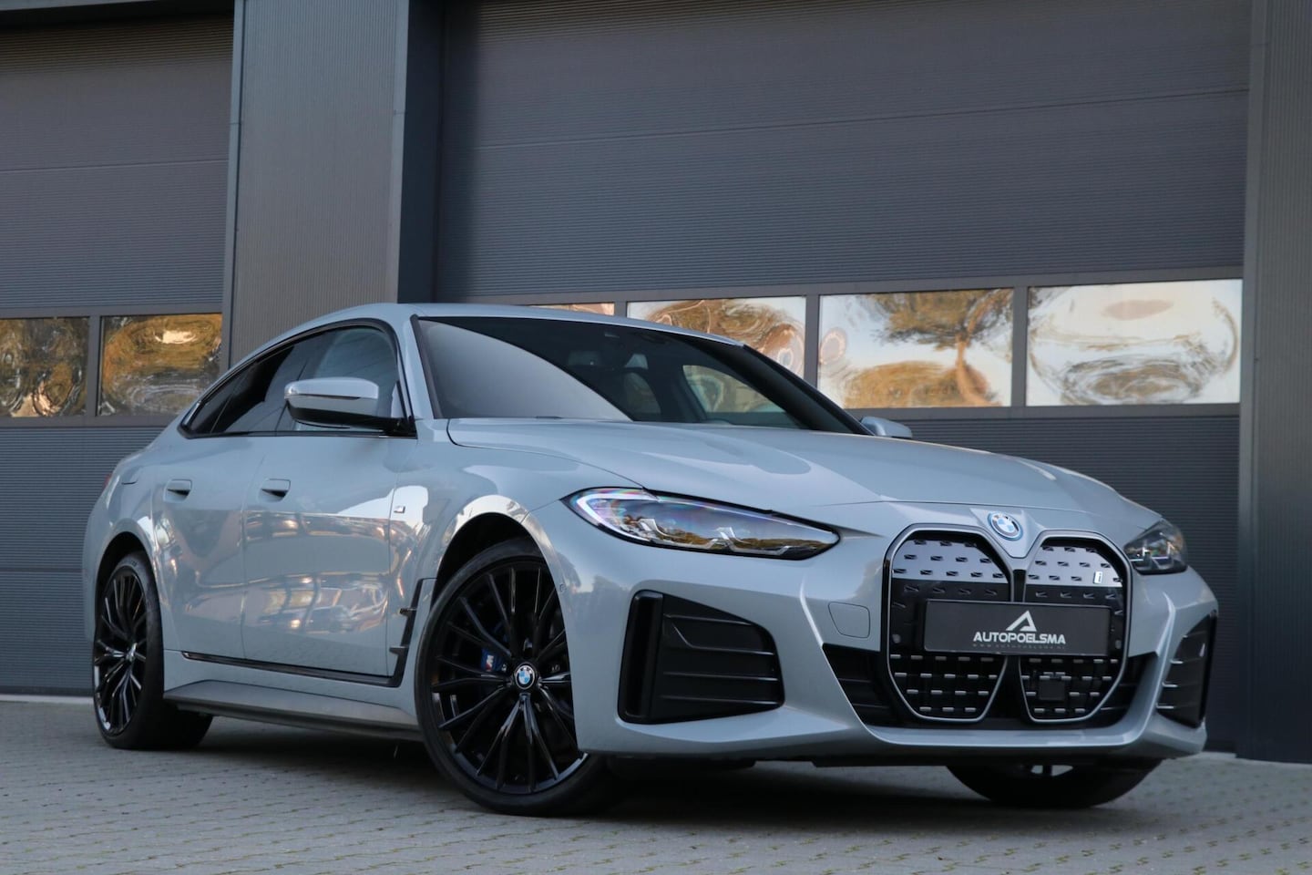 BMW i4 - eDrive40 M-SPORT 84 kWh 341PK HighExec Headup Harman/Kardon Sportzetels 20'Inch Sfeerverli - AutoWereld.nl
