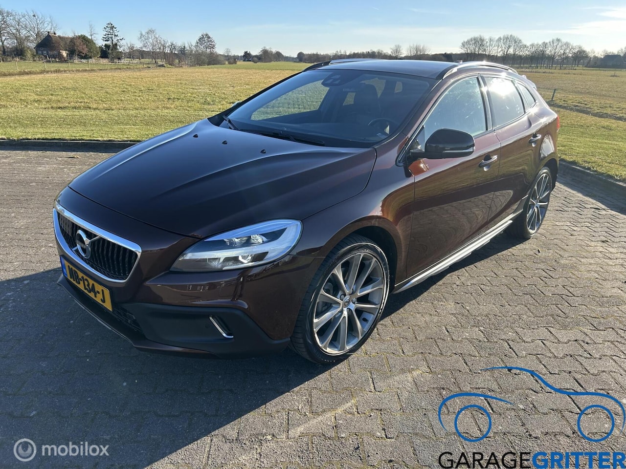 Volvo V40 Cross Country - 2.0 D2 Momentum 2.0 D2 Momentum - AutoWereld.nl