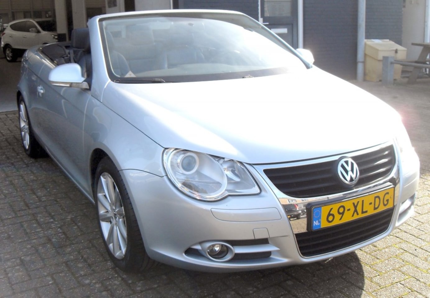 Volkswagen Eos - 2.0 FSI AUTOMAAT AIRCO LEER CABRIOLET NIEUWE APK - AutoWereld.nl
