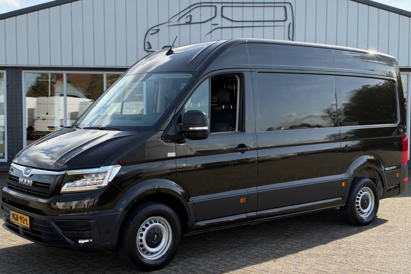 MAN eTGE - 36KWH 100KW 136PK L3H3 CAMERA/ AIRCO/ CRUISE CONTROL/ 100% DEALERONDERHOUDEN - AutoWereld.nl