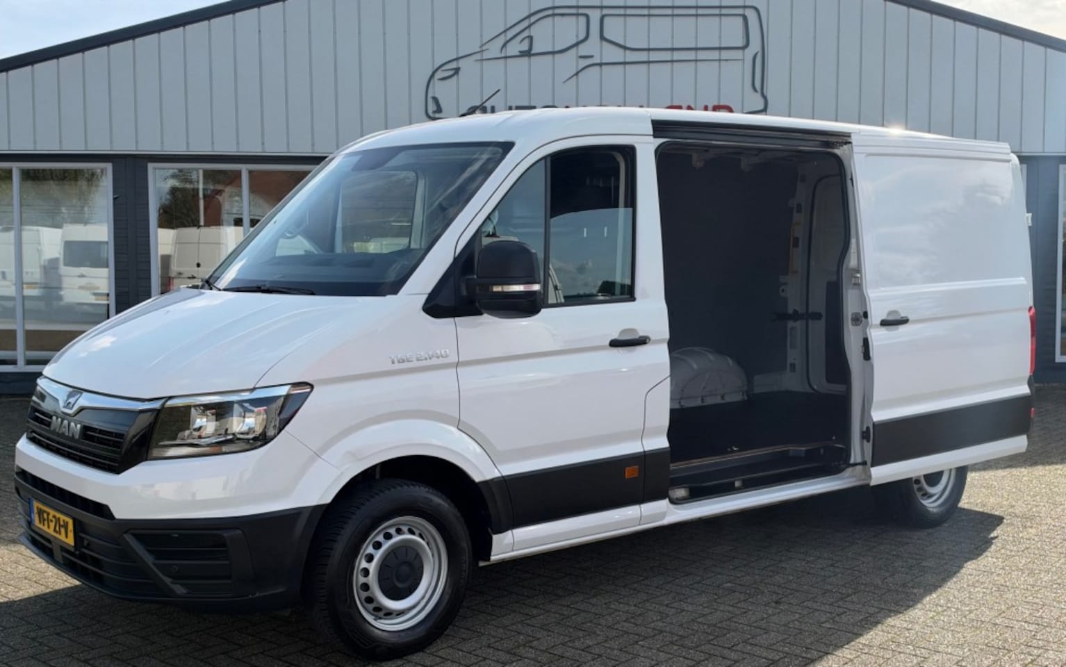 MAN TGE - 2.0 TDI 103KW 140PK L3H2 AUTOMAAT EURO 6 DUBBELE SCHUIFDEUR/ AIRCO/ CRUISE CONTROL/ NAVIGA - AutoWereld.nl