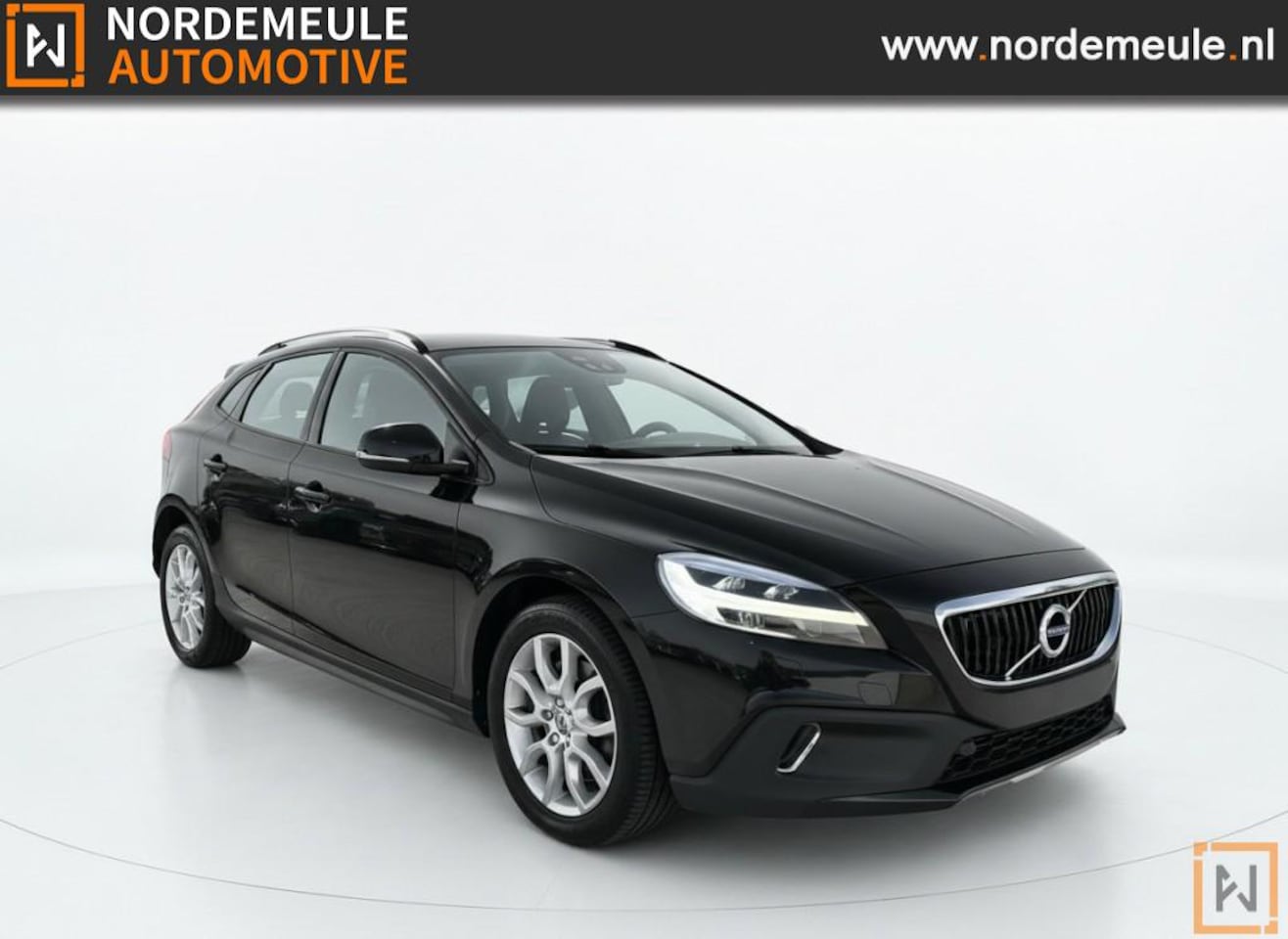 Volvo V40 - 1.5 T3 Summum 1.5 T3 SUMMUM, BLIS, Trekhaak, ACC, Camera - AutoWereld.nl