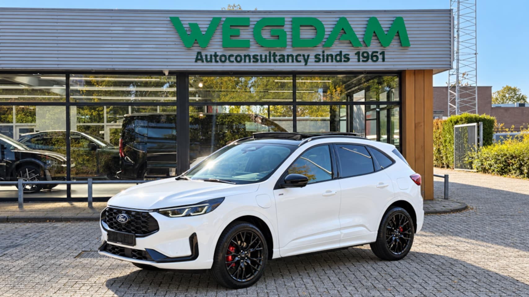 Ford Kuga - 2.5 PHEV ST-LINE X 243pk / BLACK PACK FULL OPT. / Nieuwste model! Blue cruise mogelijk - AutoWereld.nl