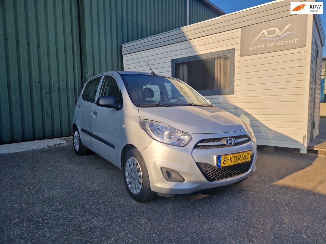 Hyundai i10 - 1.1 i-Motion - RECENT NIEUWE DISTRIBUTIERIEM - AIRCO - VOLLEDIGE ONDERHOUD - AutoWereld.nl