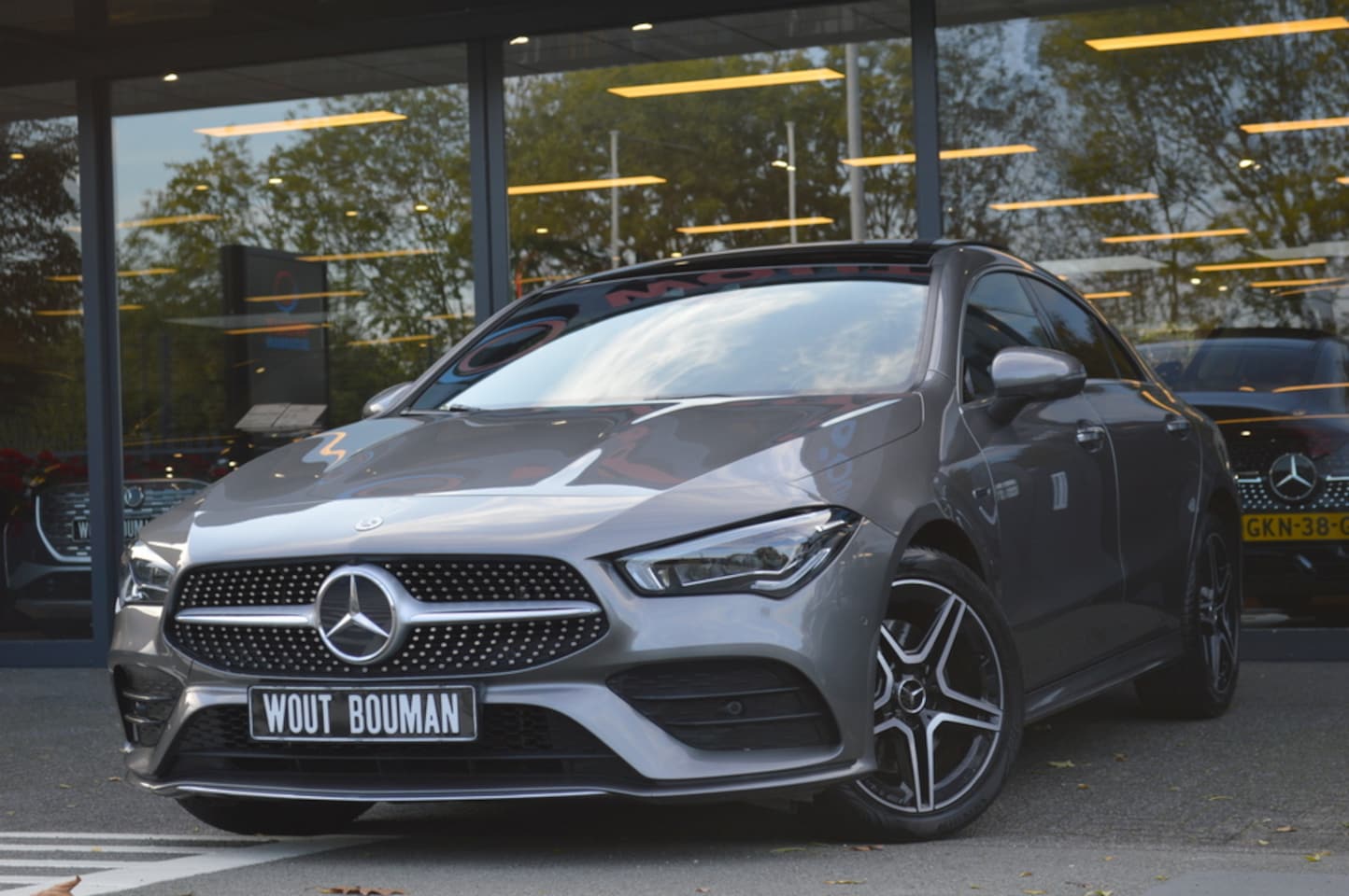 Mercedes-Benz CLA-Klasse - 250 e AMG Multibeam Panorama Memory Sfeer Camera 360 CarPlay Augmented Pdc - AutoWereld.nl