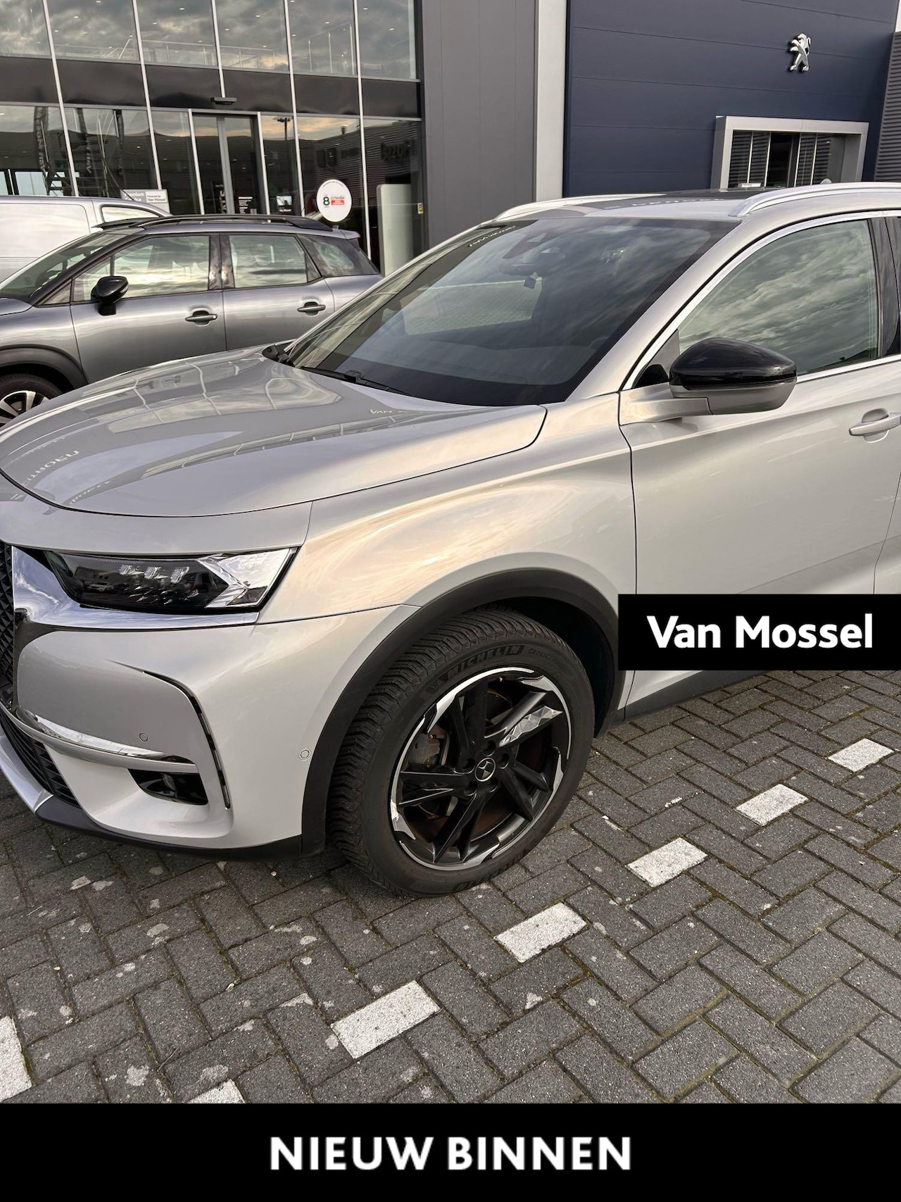 DS 7 Crossback - E-Tense 4x4 So Chic | 360 Camera | Memory Stoelen | Panorama-Dak - AutoWereld.nl