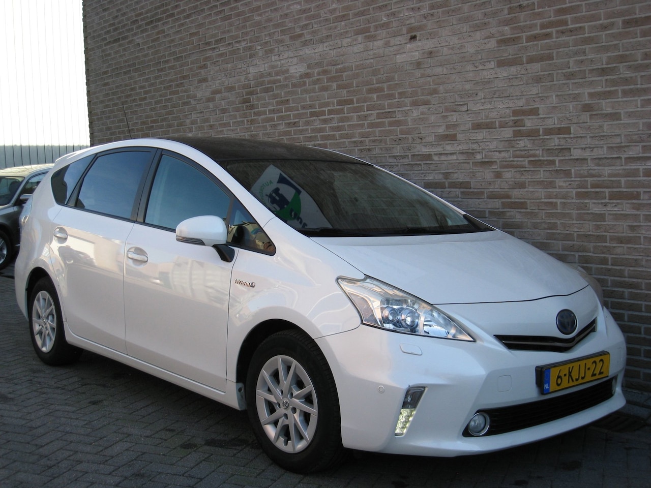 Toyota Prius Wagon - 1.8 Dynamic Business - Panoramadak - Stoelverwarming - - AutoWereld.nl
