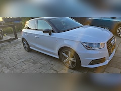 Audi A1 Sportback - 1.0 TFSI Adrenalin S-Line