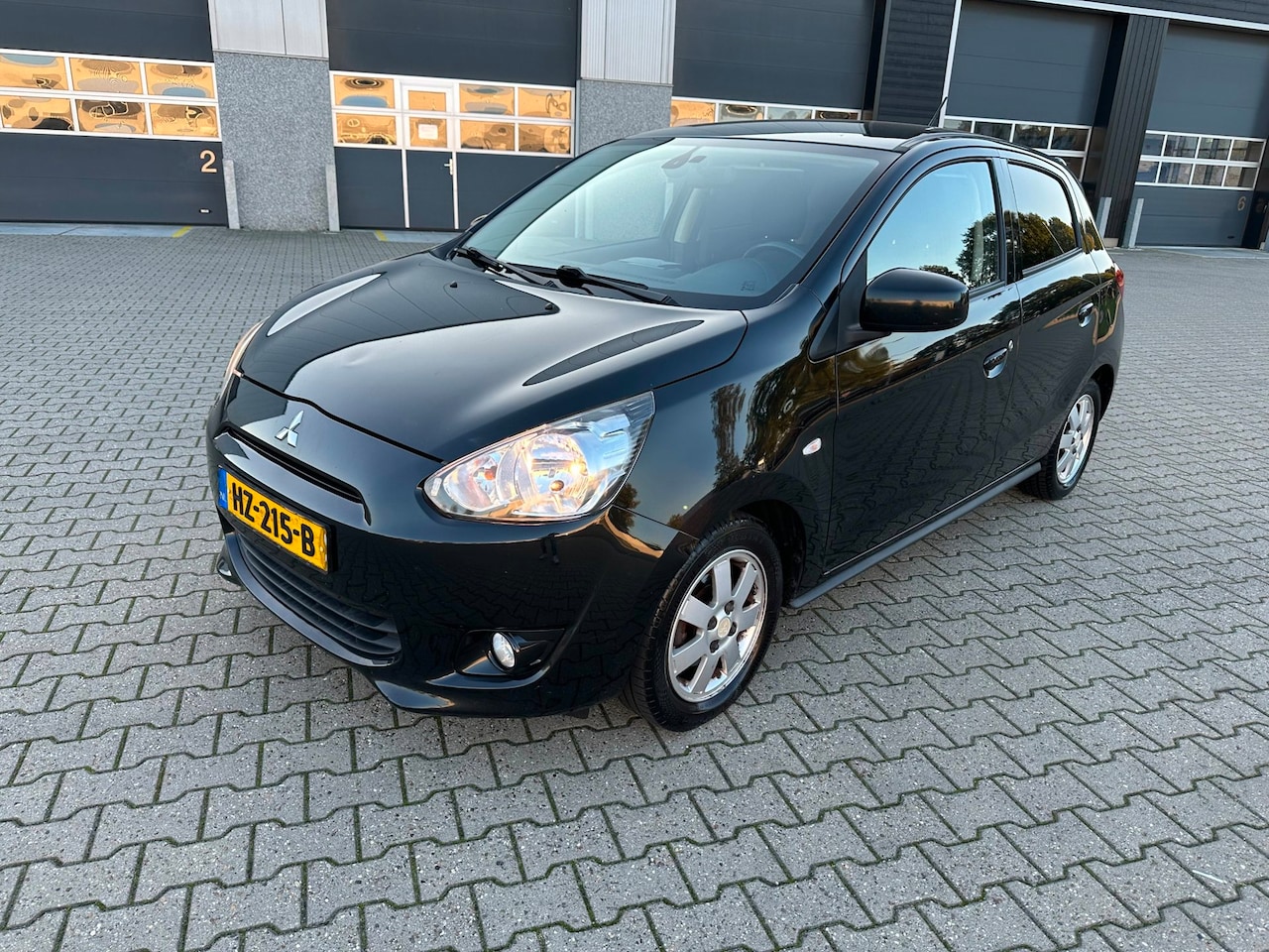 Mitsubishi Space Star - 1.0 Bright 1.0 Bright - AutoWereld.nl